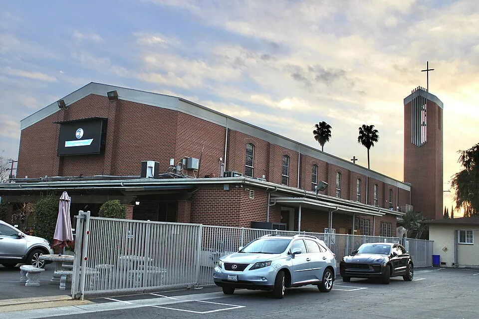 Illustration: Biblical Discipline: Correcting with Love, Not Anger Illustration: Biblical Discipline: Correcting with Love, Not Anger