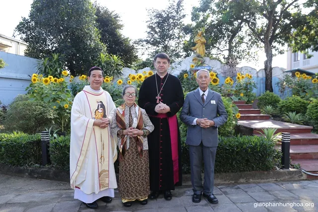 Illustration: Contemporary Bishops: Leadership in Vietnam and the Global Diaspora