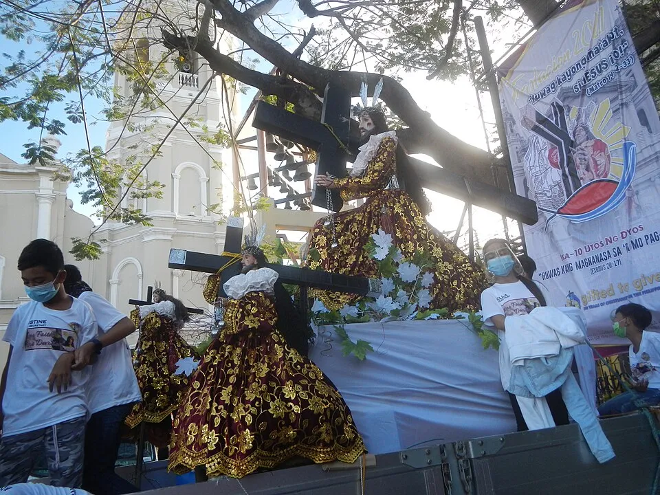 Illustration: How Do Solemnities, Feasts, and Memorials Differ in Liturgical Celebration?