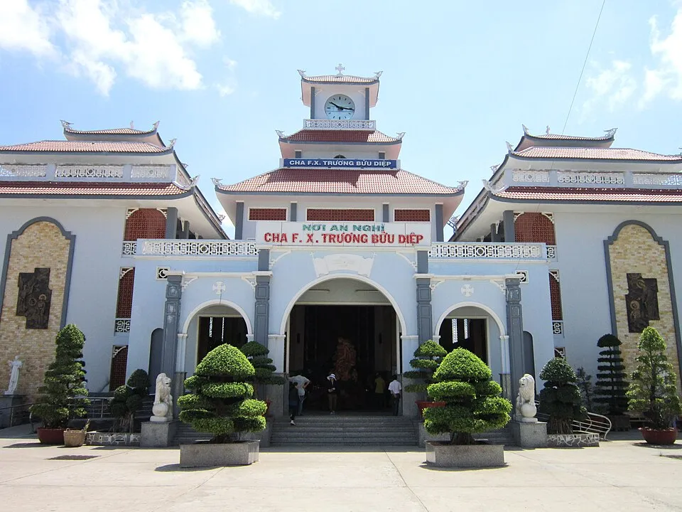 Illustration: Tac Say Pilgrimage Center: Facilities, Preparations, and Pilgrimage Experience Illustration: Tac Say Pilgrimage Center: Facilities, Preparations, and Pilgrimage Experience