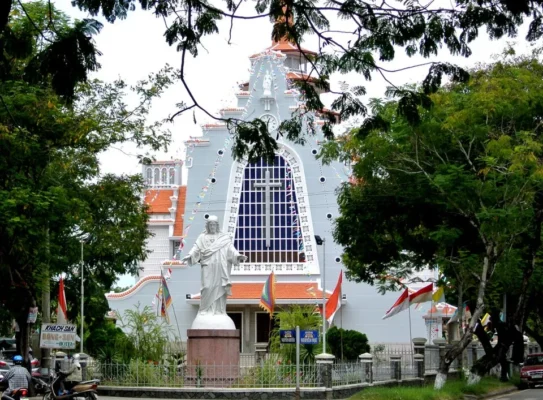 Illustration: Vietnam's Three Ecclesiastical Provinces: A Key to Directory Navigation